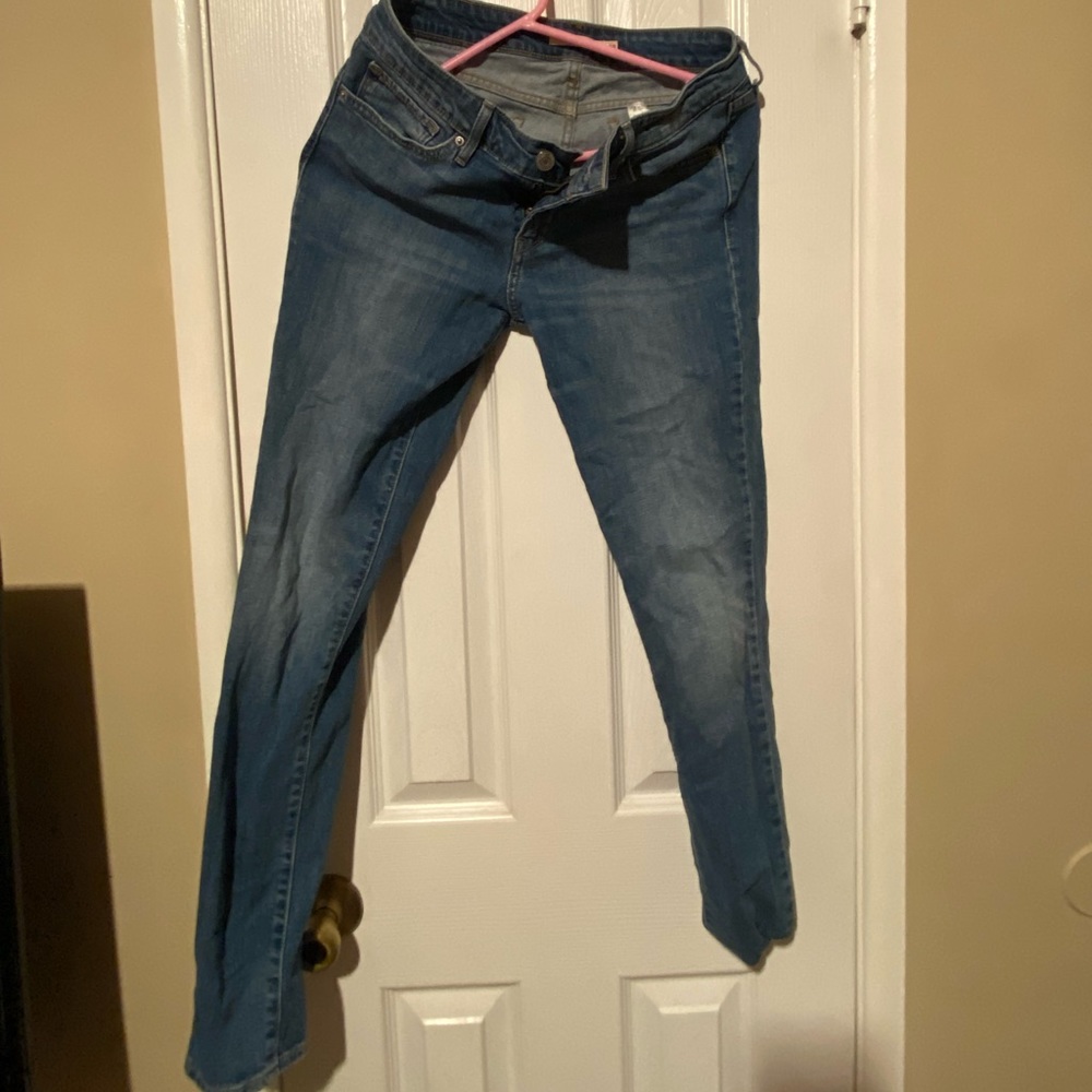 Levi’s 711 Skinny Jeans